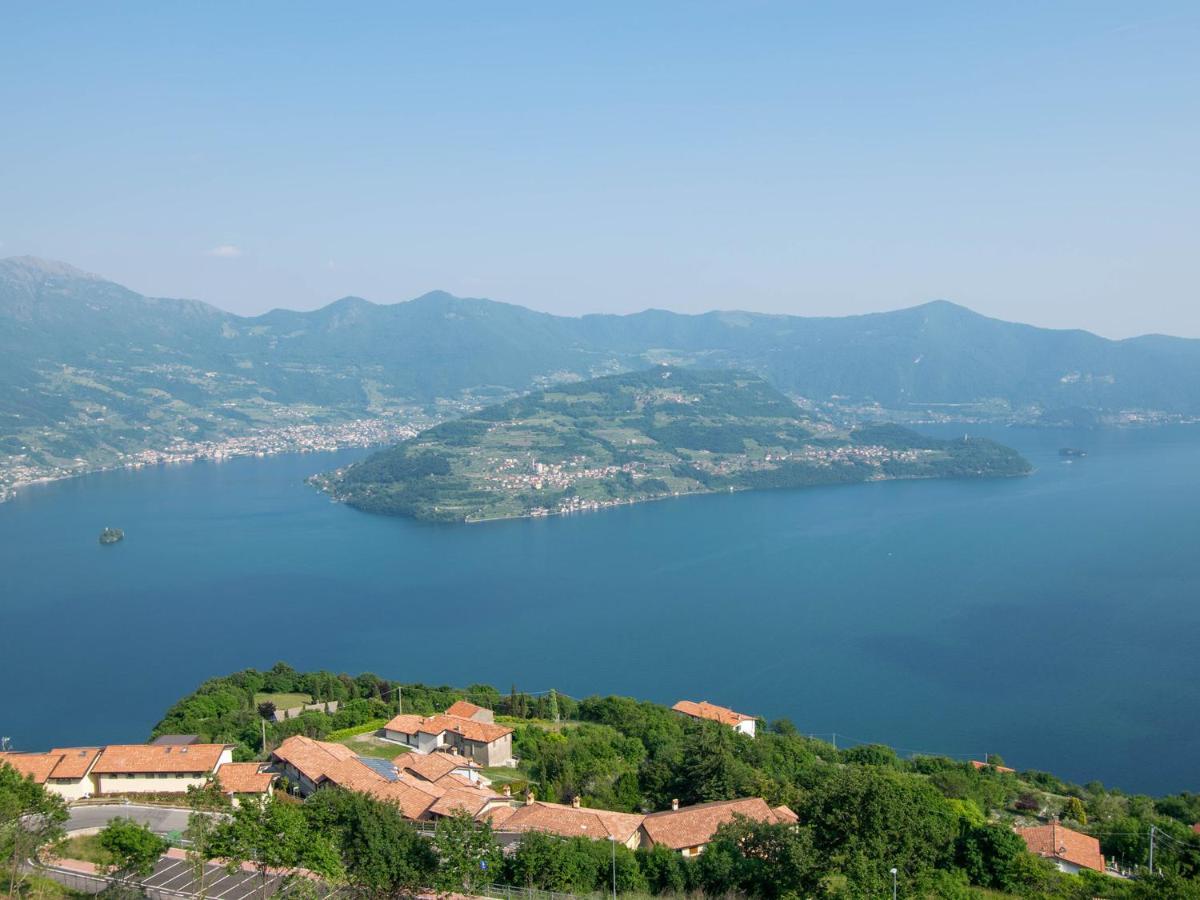 Van Gogh - Beautiful Lake Iseo View And Swimming Pool Parzanica Exteriör bild